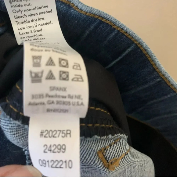 Spanx Skinny Jeans in Light Vintage Wash Size Small - Picture 9 of 9